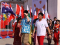 各国青少年代表在开营式现场