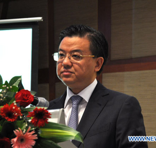 福建省副省长倪岳峰在两岸公益论坛上致辞